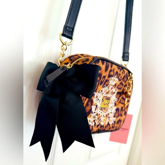 Juicy For All Crossbody Bag and Viral Romance Coin Zip Around Wallet NWT - Picture 4 of 10